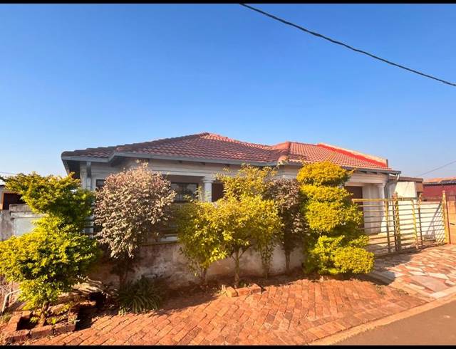 3 BEDROOM HOUSE FOR SALE IN SOSHANGUVE XX